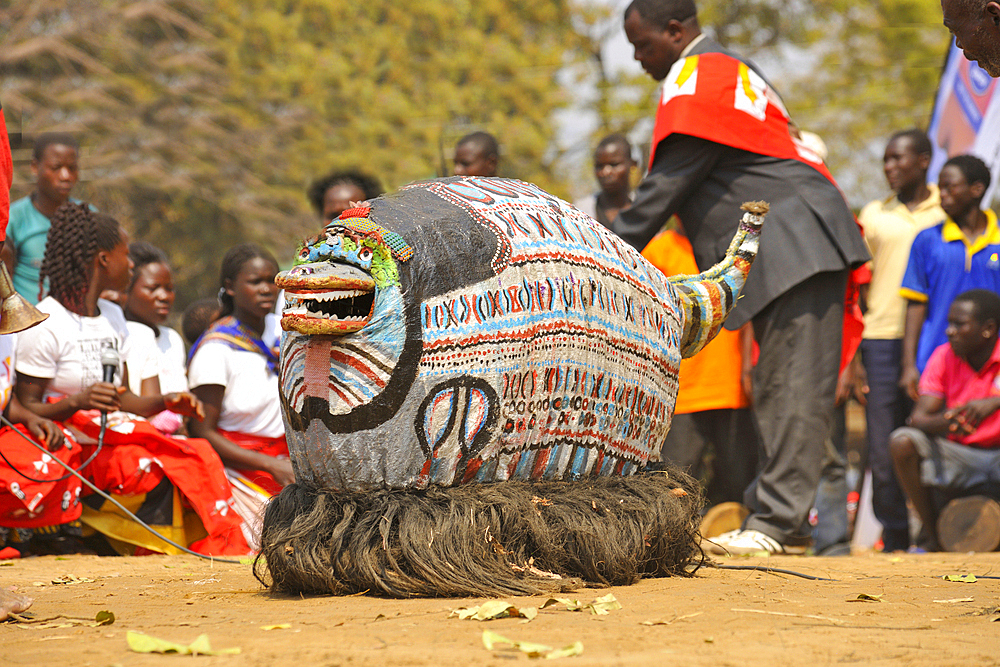 The Kulamba Traditional Ceremony of the Chewa people from Zambia, Mozambique and Malawi, held annually on the last Saturday in August to pay homage to their Chief Kalonga Gaia Uni, held near Katete, Eastern Province, Zambia, Africa