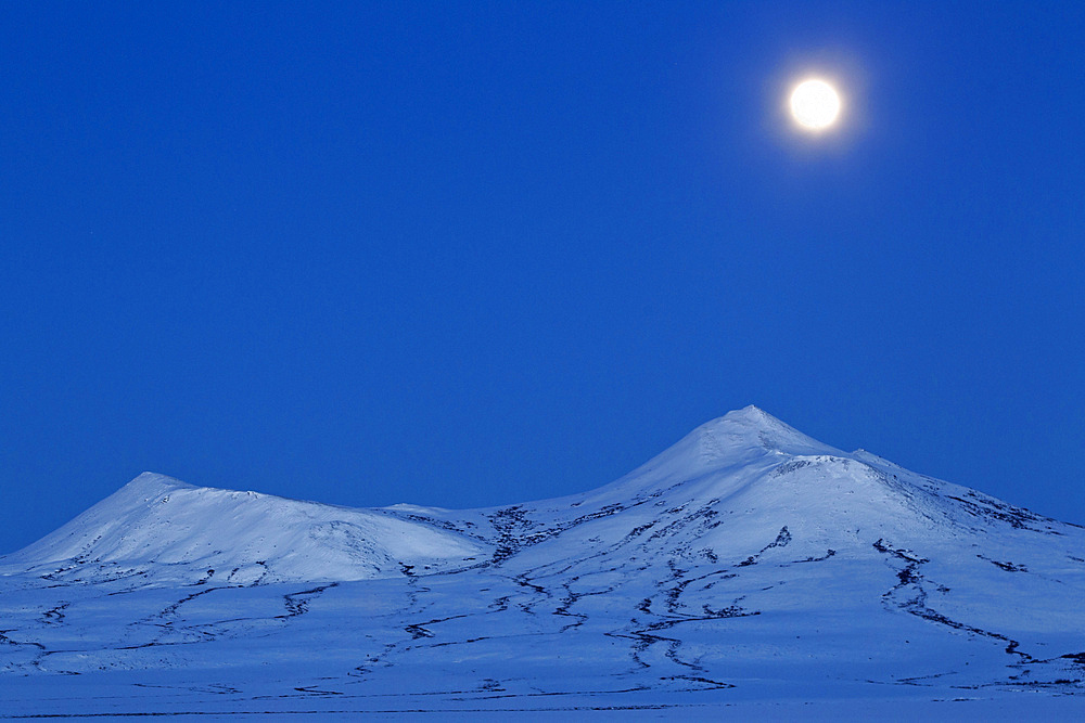 Full moon over Ogilvie Mountains, Tombstone Park, Dempster Highway, Canada.