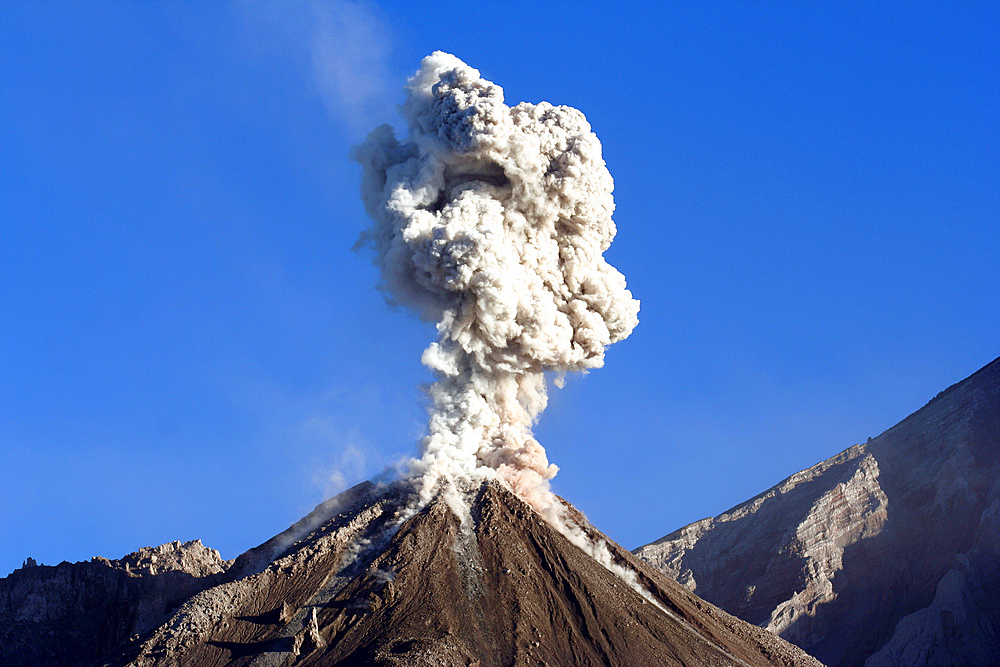 December 11, 2005 - Eruption of ash cloud from Santiaguito dome complex, Santa Maria volcano, Guatemala.
