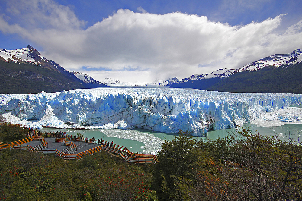 Perito Moreno glacier, Lago Argentino, Argentina.