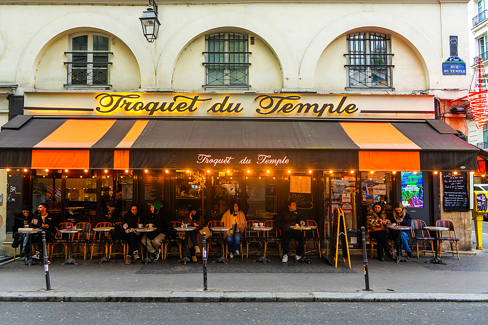 Terrace of restaurant Troquet du Temple on Rue du Temple, Paris, France