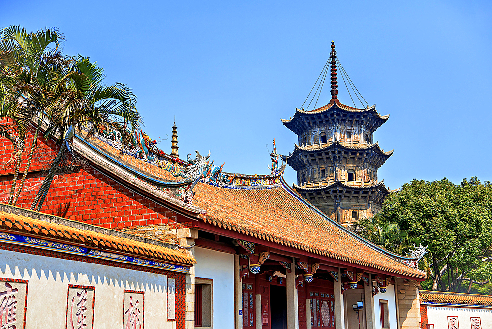Kaiyuan Temple and the East Pagoda. Quanzhou: Emporium of the World (UNESCO World Heritage), Fujian Province, China