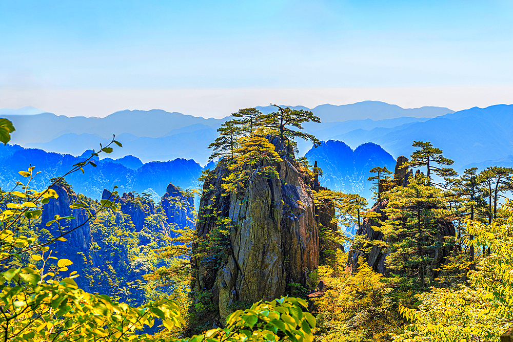Huangshan (Mt Huang), UNESCO World Heritage and UNESCO Global Geopark, Anhui Province, China.