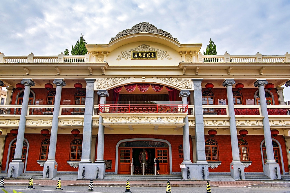 Lao‘ma Palace Theatre at Xiaogongyuan (literally mean Little Park) in Shantou City, Guangdong Province, China. The theatre is about 100 years old and still stages live performances.