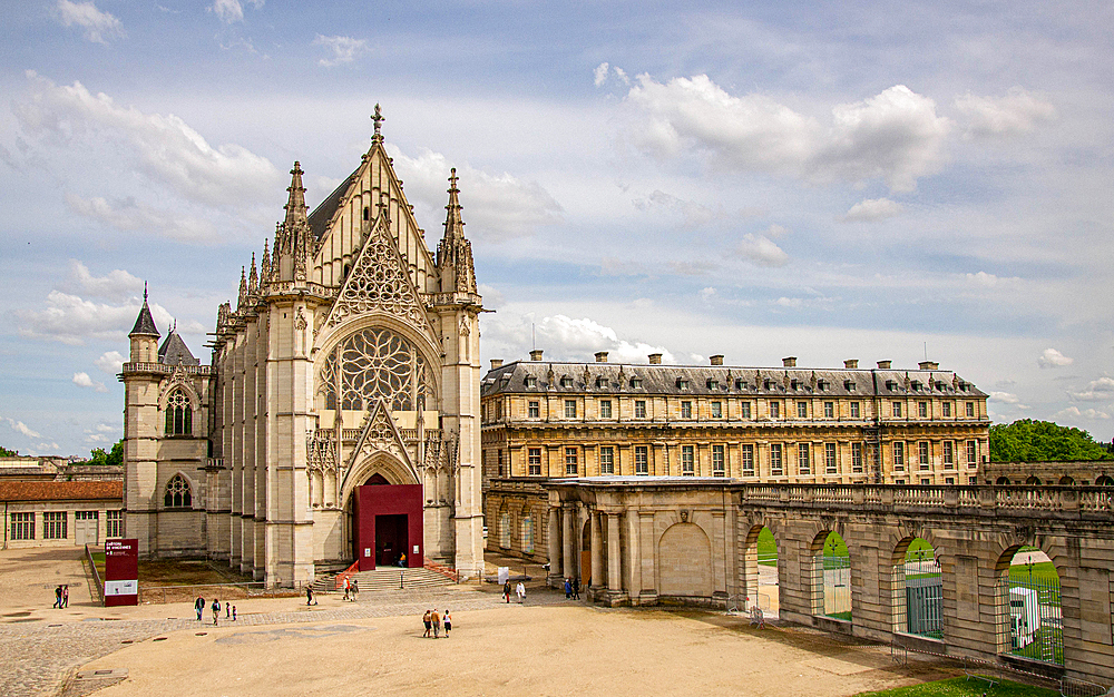 'Chateau de vincennes ,France - 08.22.2012 :Old castle in the french city '