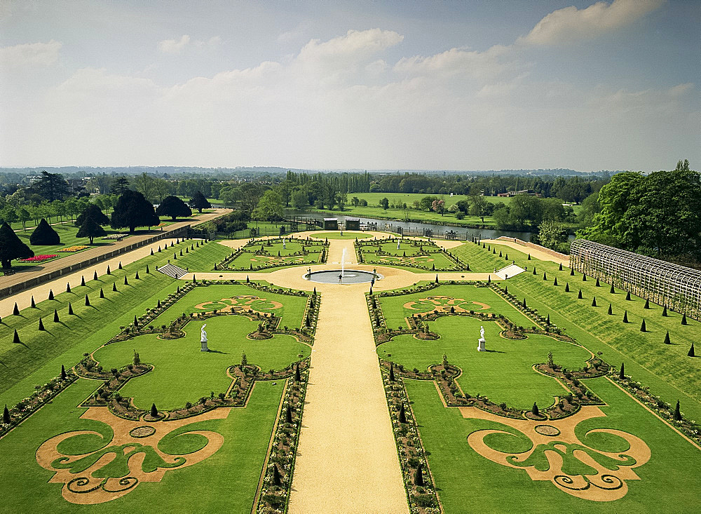 The Privy Garden, Hampton Court Palace, Greater London, England, United Kingdom, Europe