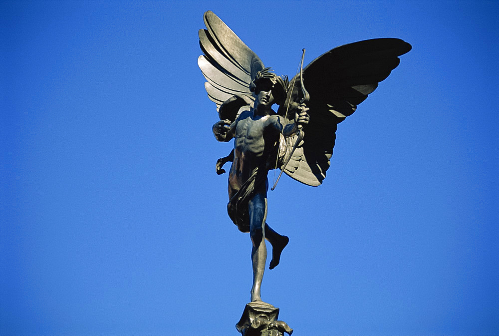 The Statue of Eros, the Greek God of Love, erected in 1892 in memory of the Earl of Shaftesbury, Piccadilly Circus, London, England, United Kingdom, Europe