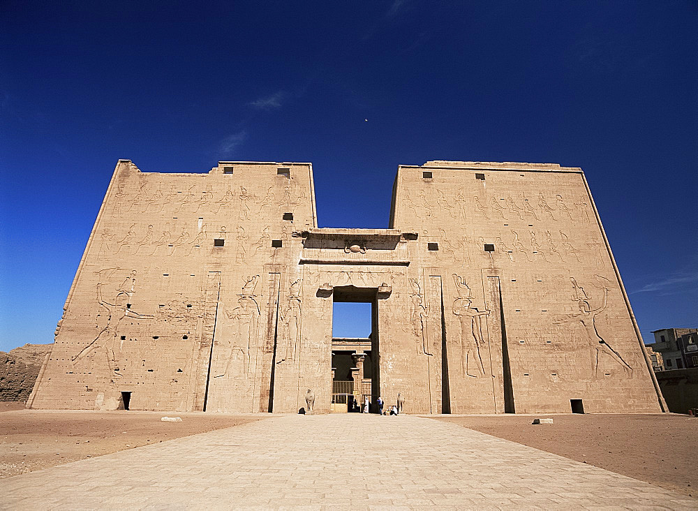 Temple of Horus, Edfu, Egypt, North Africa, Africa