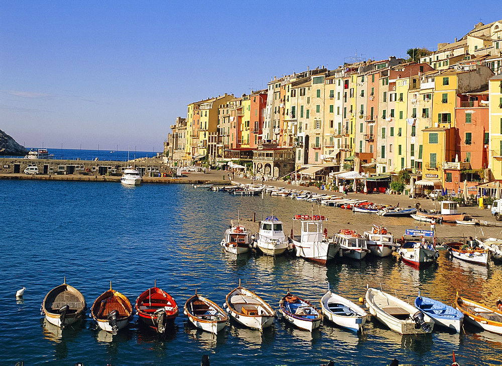 The harbour at Portovenere, Liguria, Italy *** Local Caption ***