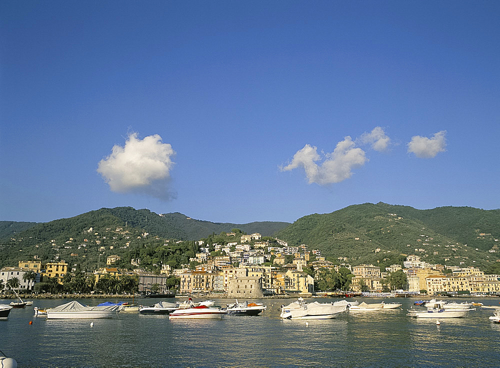 Seaside resort town of Rapallo, Liguria, Italy, Europe