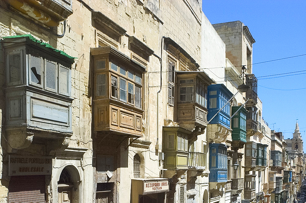 Crumbling buildings in Valletta, Malta, Mediterranean, Europe