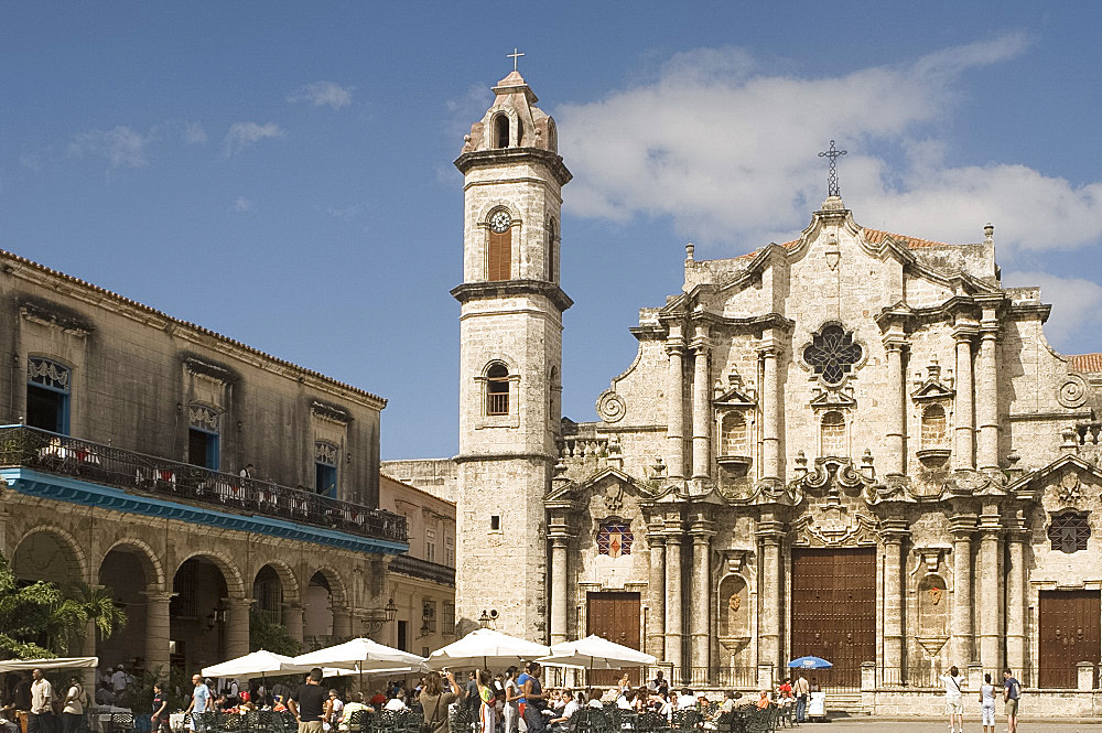 Catedral de San Cristobal, Plaza de la Catedral, Habana Vieja (old town), Havana, Cuba, West Indies, Central America