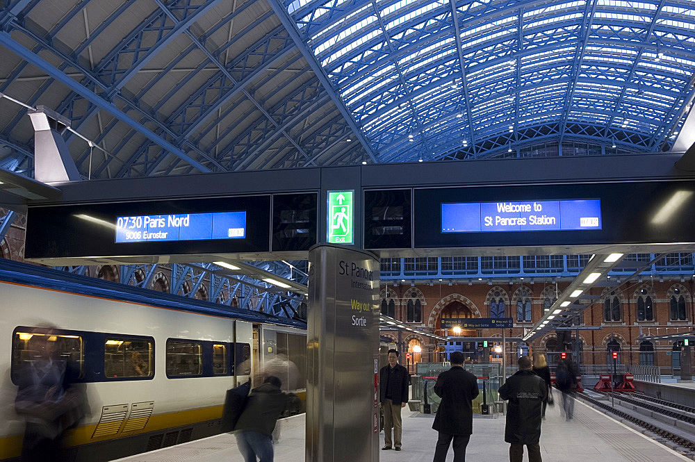 A Eurostar high speed train on the platform at St. Pancras station, London, England, United Kingdom, Europe