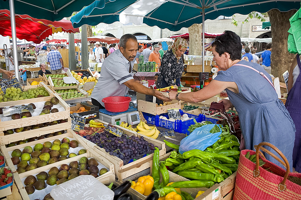 Fruit and vegetables for sale at the market in Uzes, Provence, France, Europe