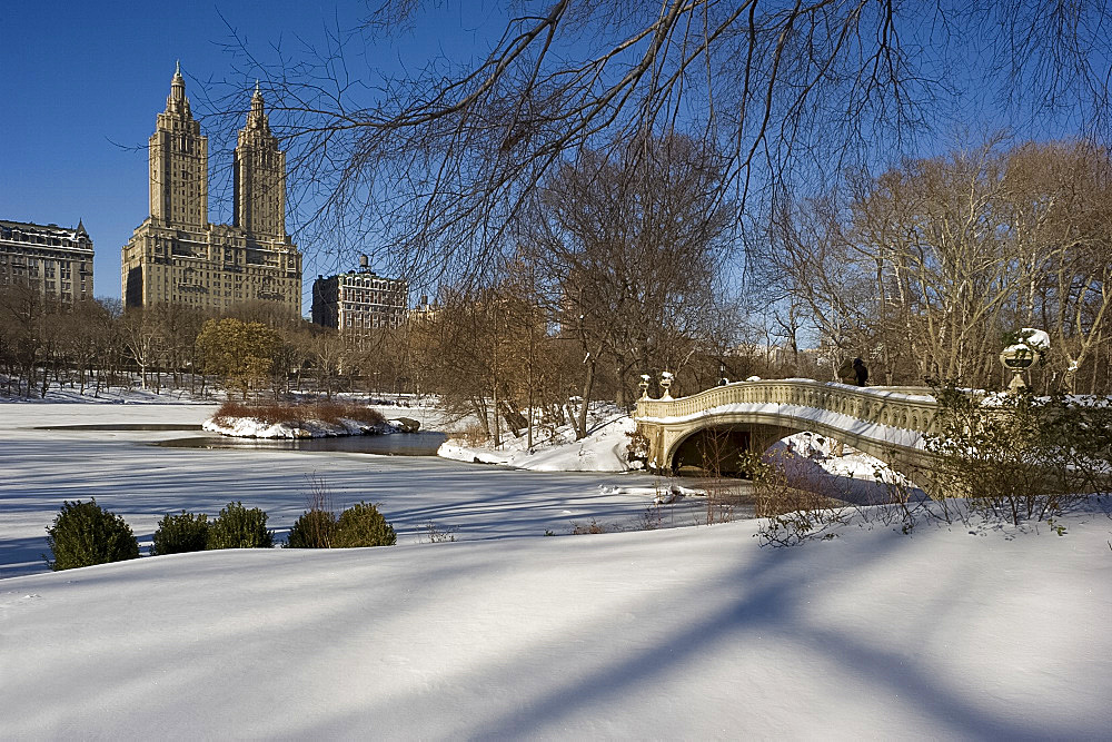 The Bow Bridge and fresh snow in Central Park after a blizzard, New York City, New York State, United States of America, North America