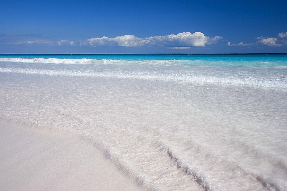 Gentle surf on Pink Sands Beach, Harbour Island, Eleuthera, The Bahamas, West Indies, Atlantic, Central America