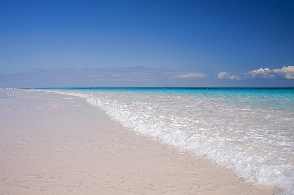 Gentle surf on Pink Sands Beach, Harbour Island, Eleuthera, The Bahamas, West Indies, Atlantic, Central America