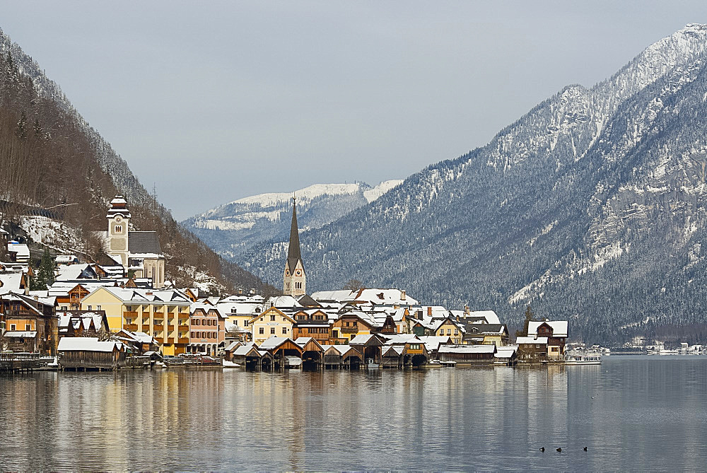 The town of Hallstatt, UNESCO World Heritage Site, on Halstatter See in the Hallstatt and Dachstein region, Austria, Europe