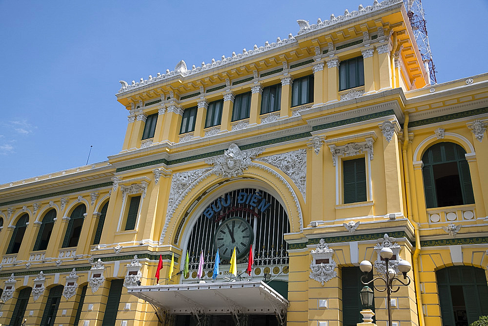 The French colonial era General Post Office in Ho Chi MInh City, Vietnam, Indochina, Southeast Asia, Asia