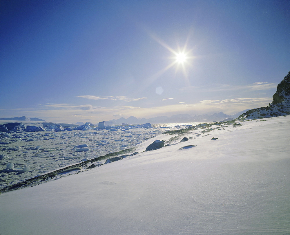 Ground drift along Antarctic Peninsula, Antarctica