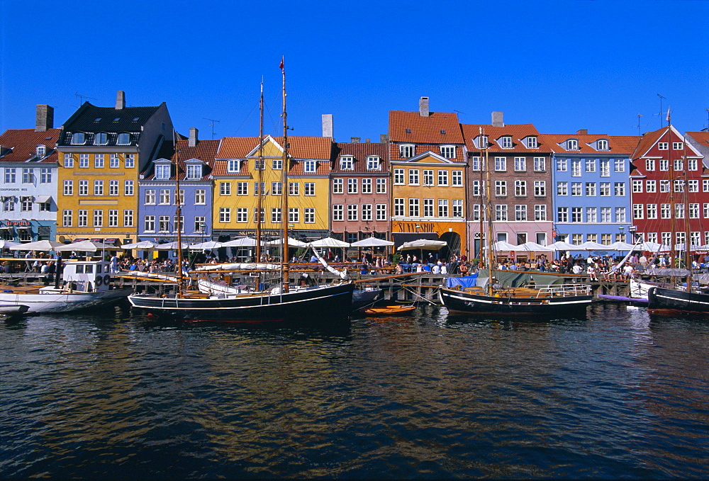 Nyhavn waterfront area, Copenhagen, Denmark, Scandinavia, Europe