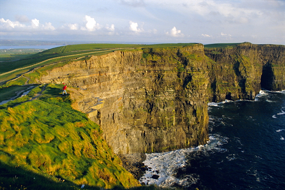 Cliffs of Moher, County Clare, Munster, Republic of Ireland (Eire), Europe