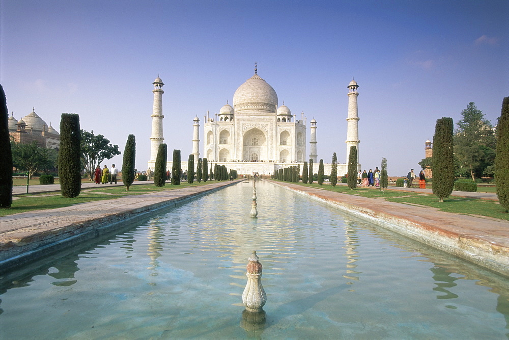 The Taj Mahal, UNESCO World Heritage Site, Agra, Uttar Pradesh state, India, Asia