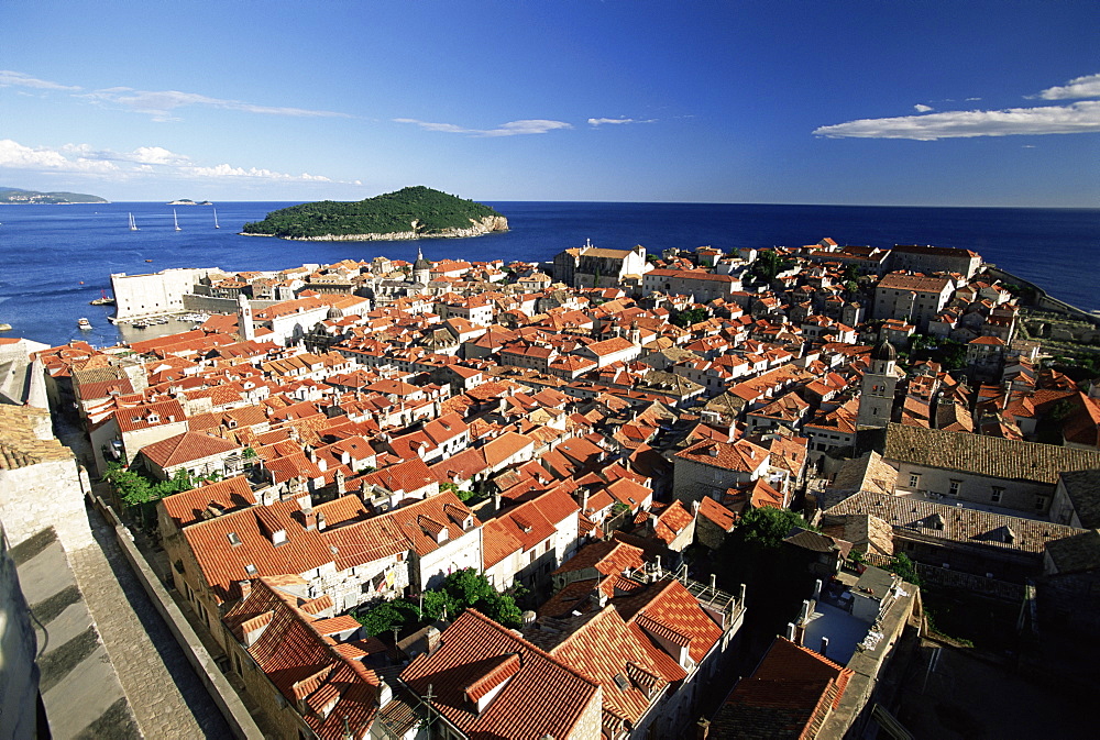 Elevated view of Dubrovnik from the city walls, Dubrovnik, UNESCO World Heritage Site, Dalmatia, Croatia, Europe