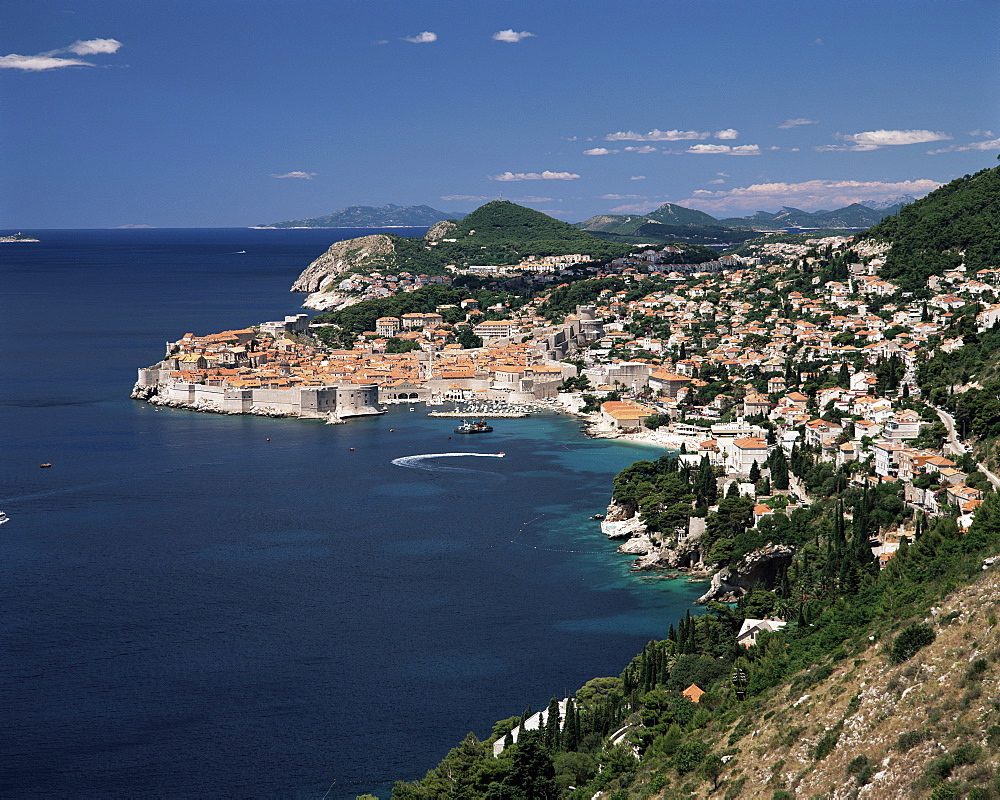 Elevated view along the coast to the city of Dubrovnik, Dalmatia, Dalmatian coast, Croatia, Europe