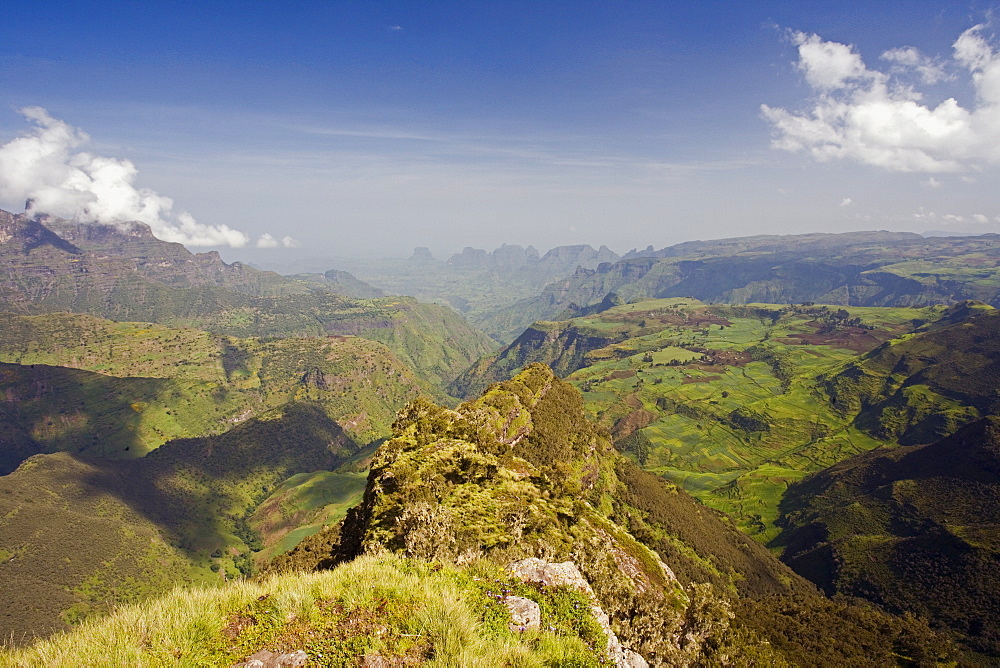 Dramatic mountain scenery from the area around Geech, UNESCO World Heritage Site, Simien Mountains National Park, The Ethiopian Highlands, Ethiopia, Africa