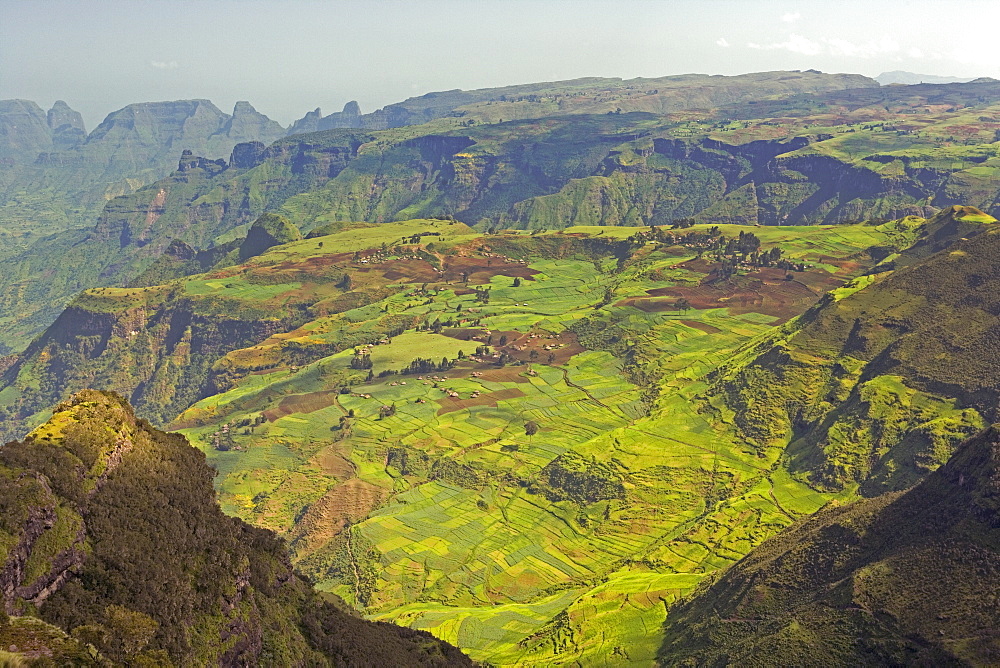 Dramatic mountain scenery from the area around Geech, UNESCO World Heritage Site, Simien Mountains National Park, The Ethiopian Highlands, Ethiopia, Africa