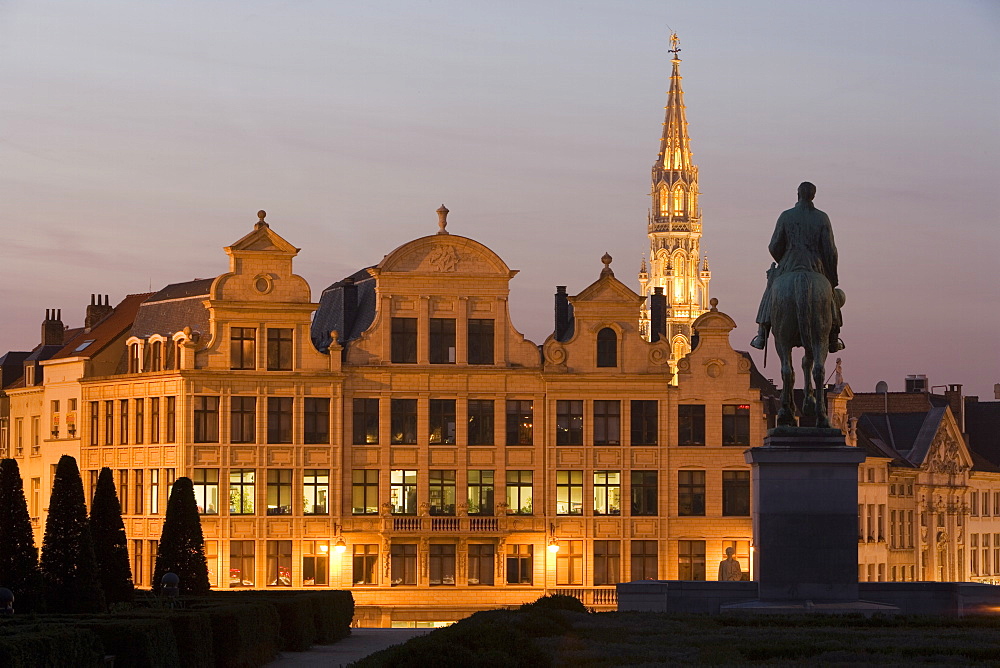 Hotel de Ville and St. Michael statue at dusk, Brussels, Belgium, Europe