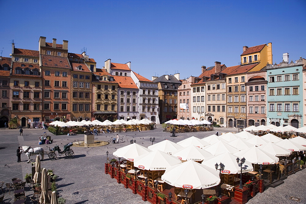 Colourful houses, restaurants and cafes The Old Town Square (Rynek Stare Miasto), UNESCO World Heritage Site, Warsaw, Poland, Europe