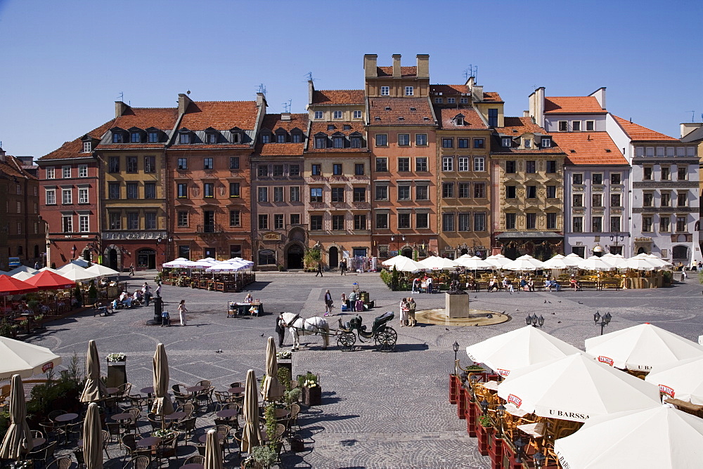 Colourful houses, restaurants and cafes The Old Town Square (Rynek Stare Miasto), UNESCO World Heritage Site, Warsaw, Poland, Europe