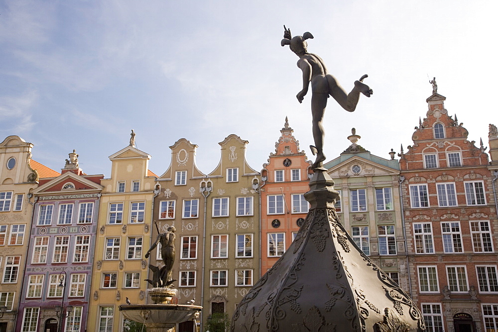 Dlugi Targ (Long Market), lined with medieval houses, Gdansk, Pomerania, Poland, Europe