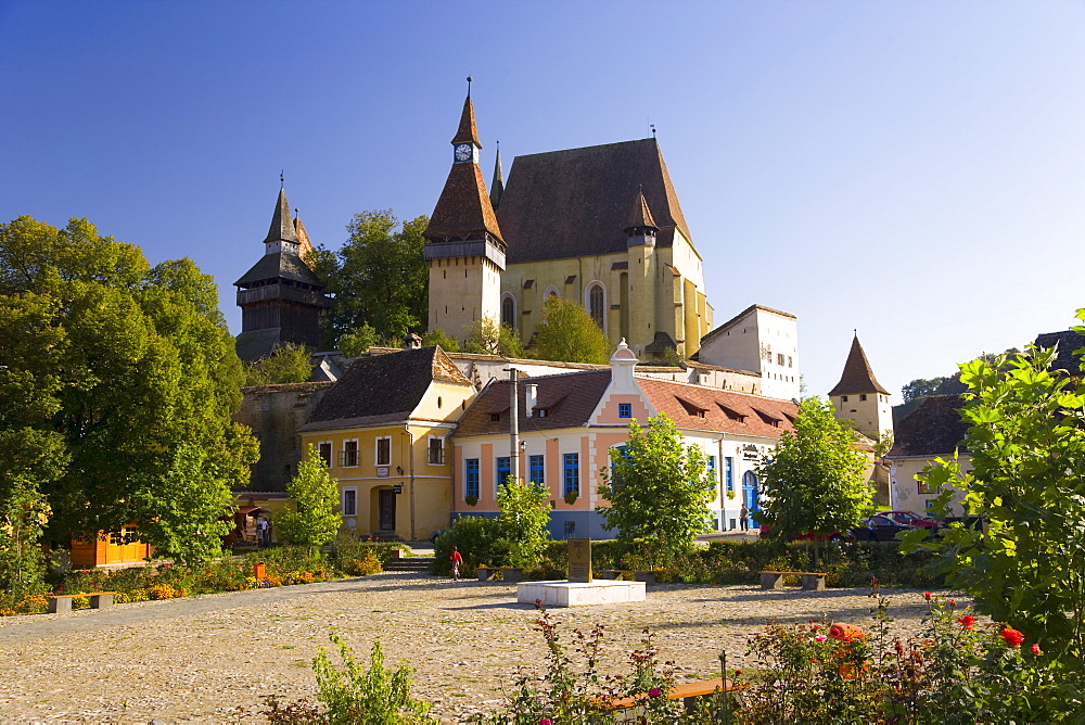 Medieval Roma village on the fortified church route, 15th century fortified church, Biertan, UNESCO World Heritage Site,  near Sighisoara, Transylvania, Romania, Europe