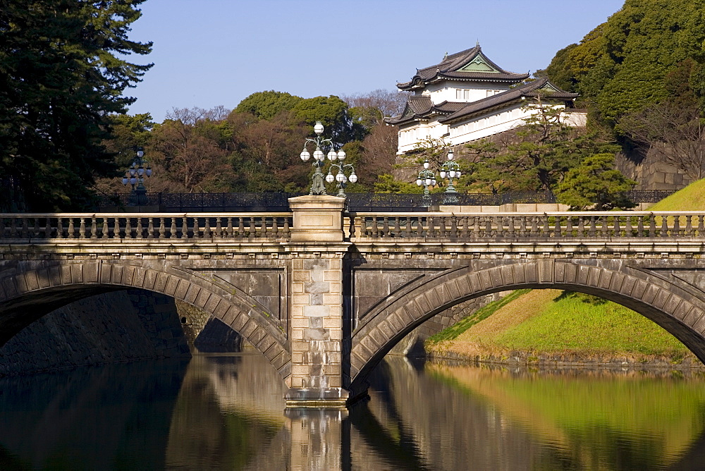 Imperial Palace and the decorative Niju-bashi bridge, Tokyo, Honshu, Japan, Asia