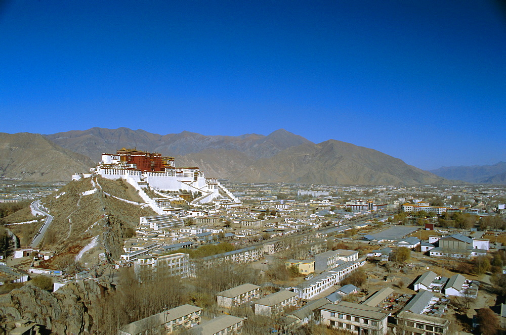 Potala palace, UNESCO World Heritage Site, and city, Lhasa, Tibet, China, Asia