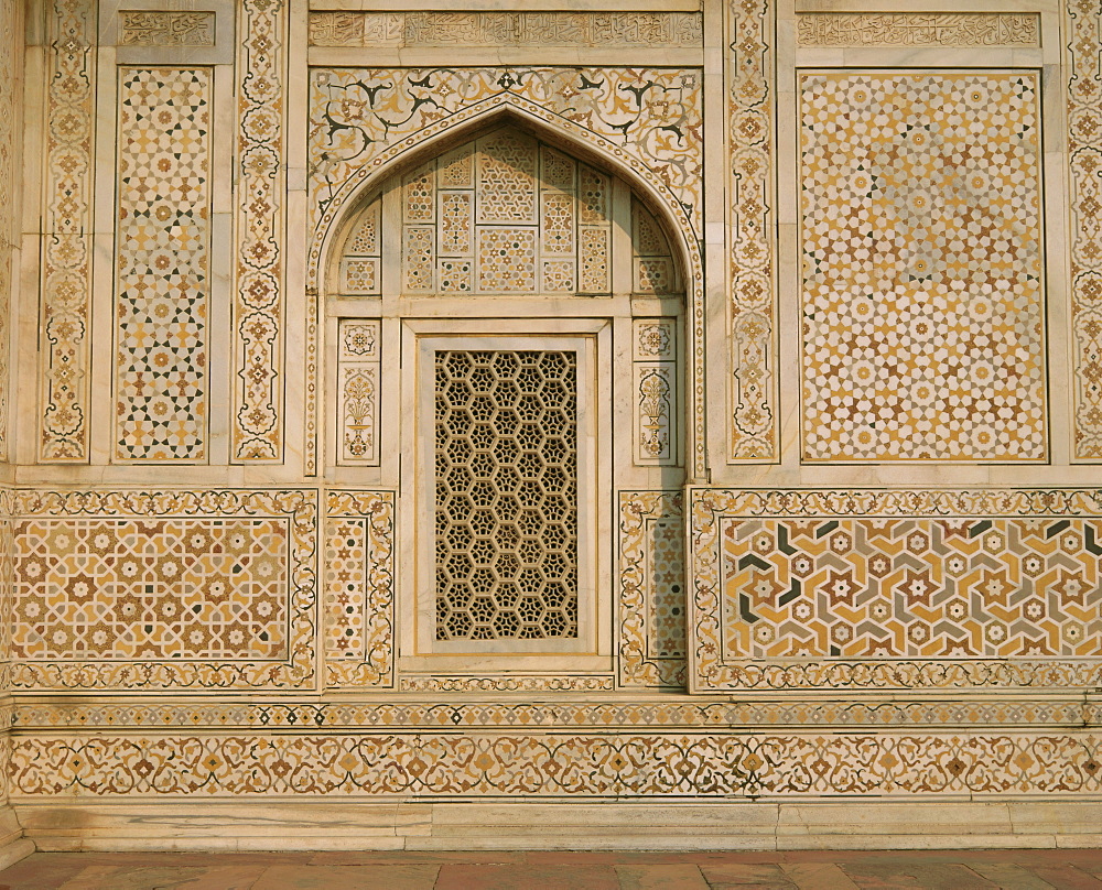 Detail of the tomb of Itmad ud Daulah (Itimad-ud-Daulah), Agra, Uttar Pradesh State, India