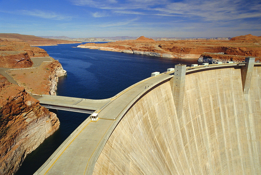 Glen Canyon Dam, Lake Powell, near Page, Arizona, USA