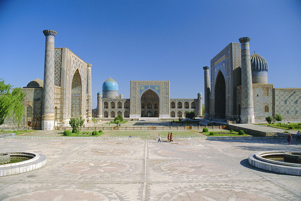 Registan Square, Samarkand, Uzbekistan, Central Asia