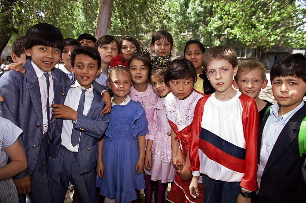 School children from various ethnic backgrounds, Samarkand, Uzbekistan, Central Asia, Asia