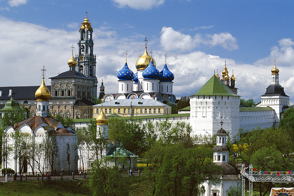 View from the southeast of the Christian Trinity St. Sergius Lavra (Trinity-St. Sergius Lavra), Monastery at Sergiev Posad (formerly Zagorsk), UNESCO World Heritage Site, near Moscow, Russia, Europe