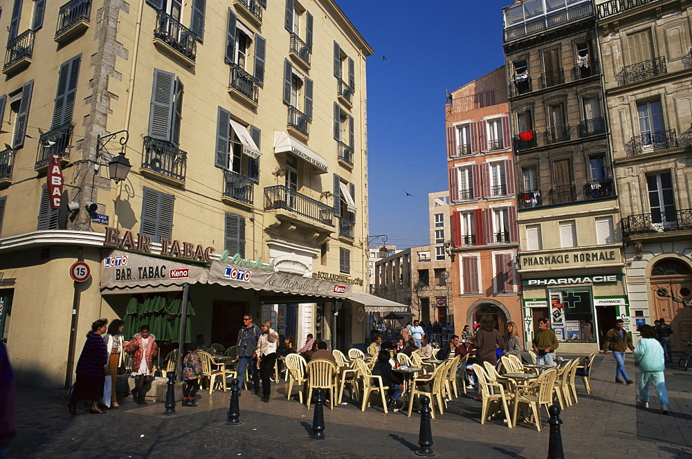 Outdoor cafe in city centre, Toulon, Var, Cote d'Azur, Provence, France, Mediterranean, Europe