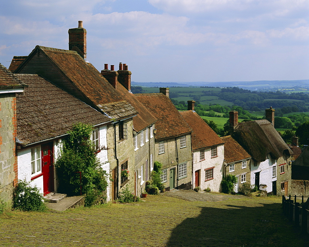 Gold Hill, Shaftesbury, Dorset, England, UK