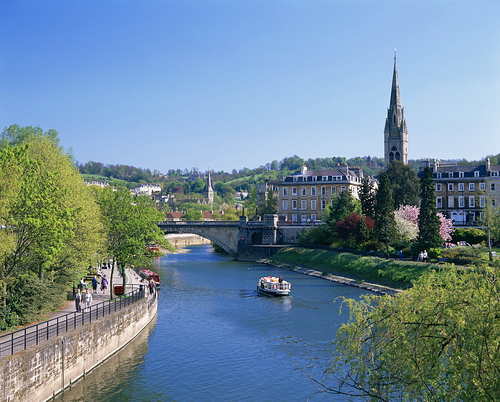 River Avon and the city of Bath, Avon, England, United Kingdom, Europe