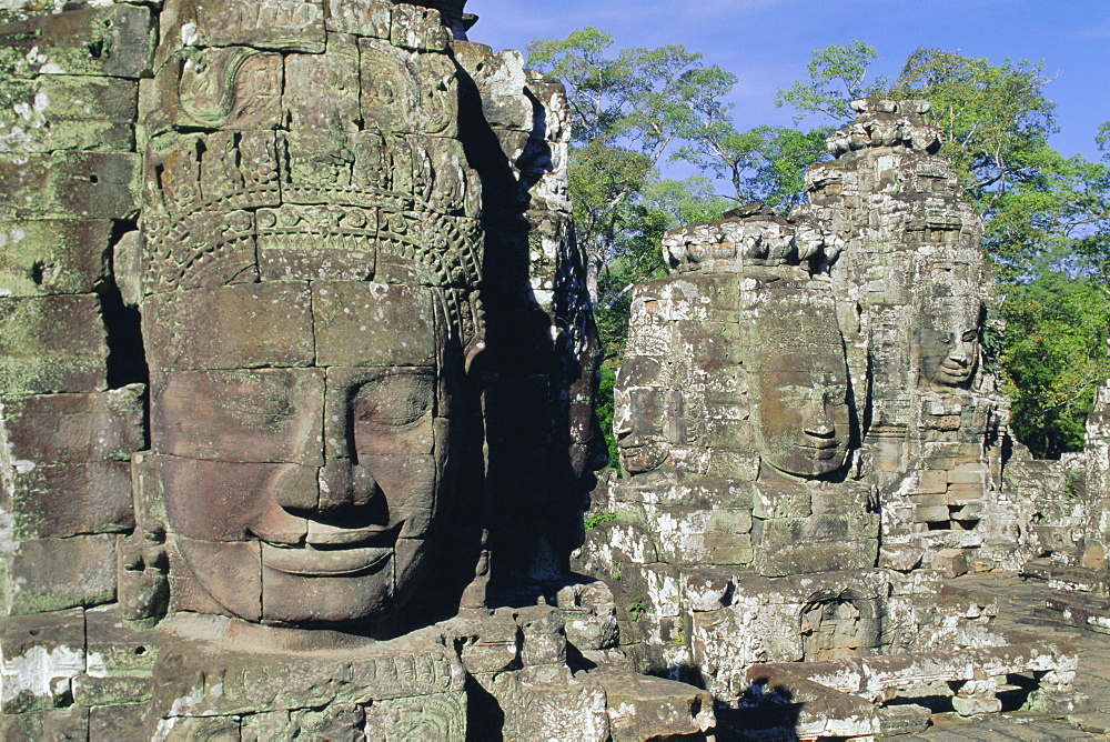 Myriad stone heads typifying Cambodia, the Bayon Temple, Angkor, Siem Reap, Cambodia, Indochina, Asia