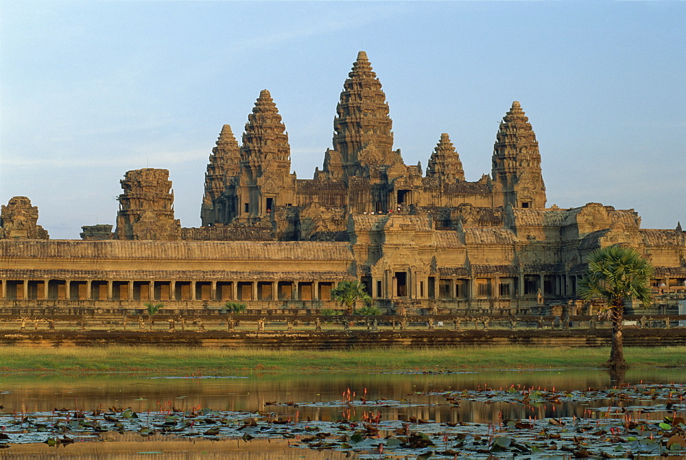 Angkor Wat temple in the evening, UNESCO World Heritage Site, Siem Reap, Cambodia, Indochina, Southeast Asia, Asia