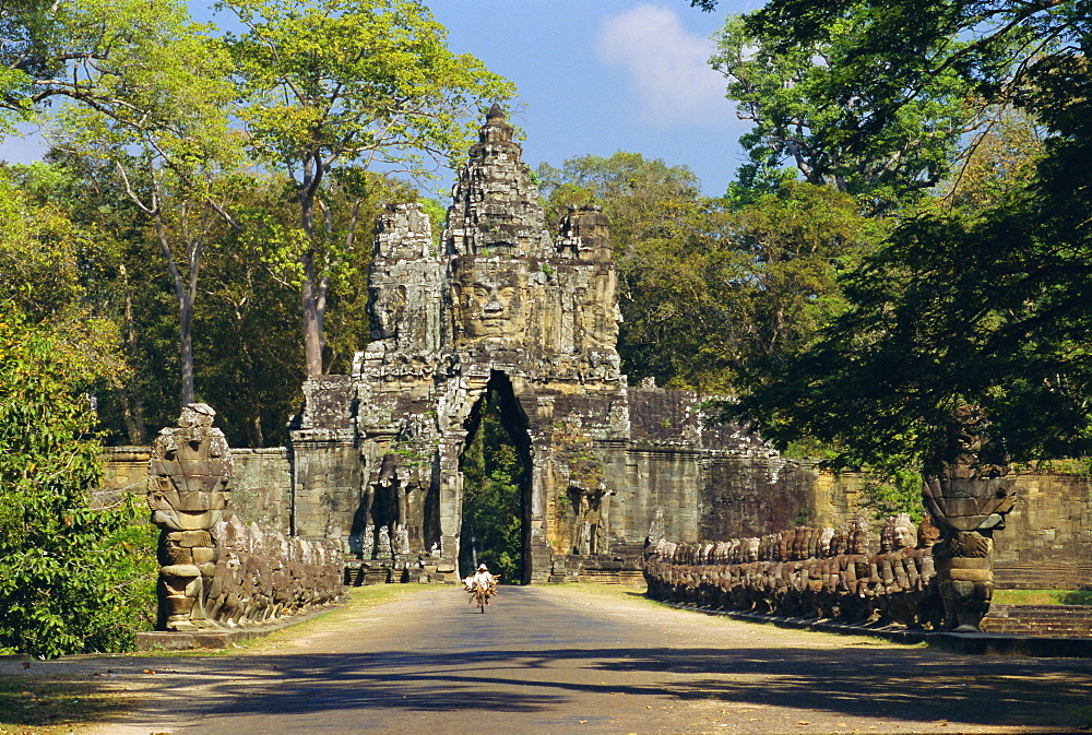 Gateway to the Bayon Temple complex, Angkor, Siem Reap, Cambodia