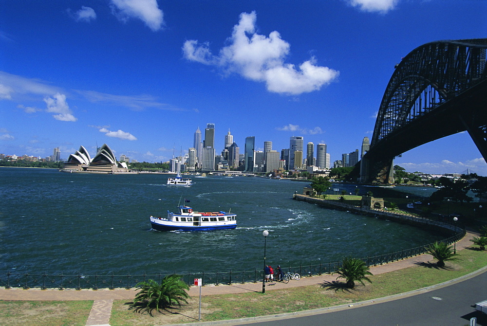 Sydney Harbour Bridge and city skyline, Sydney, New South Wales, Australia